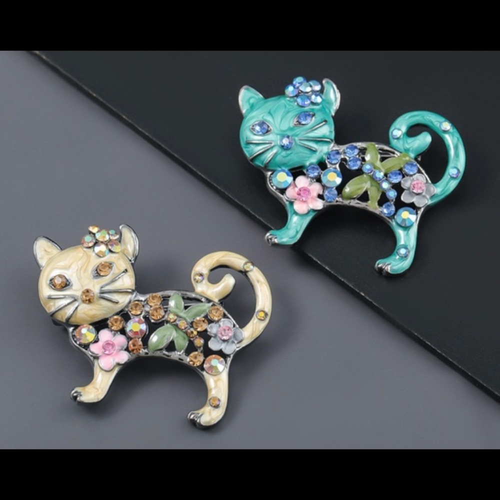 Enameled Cat Pin with Rhinestones Beige or Blue